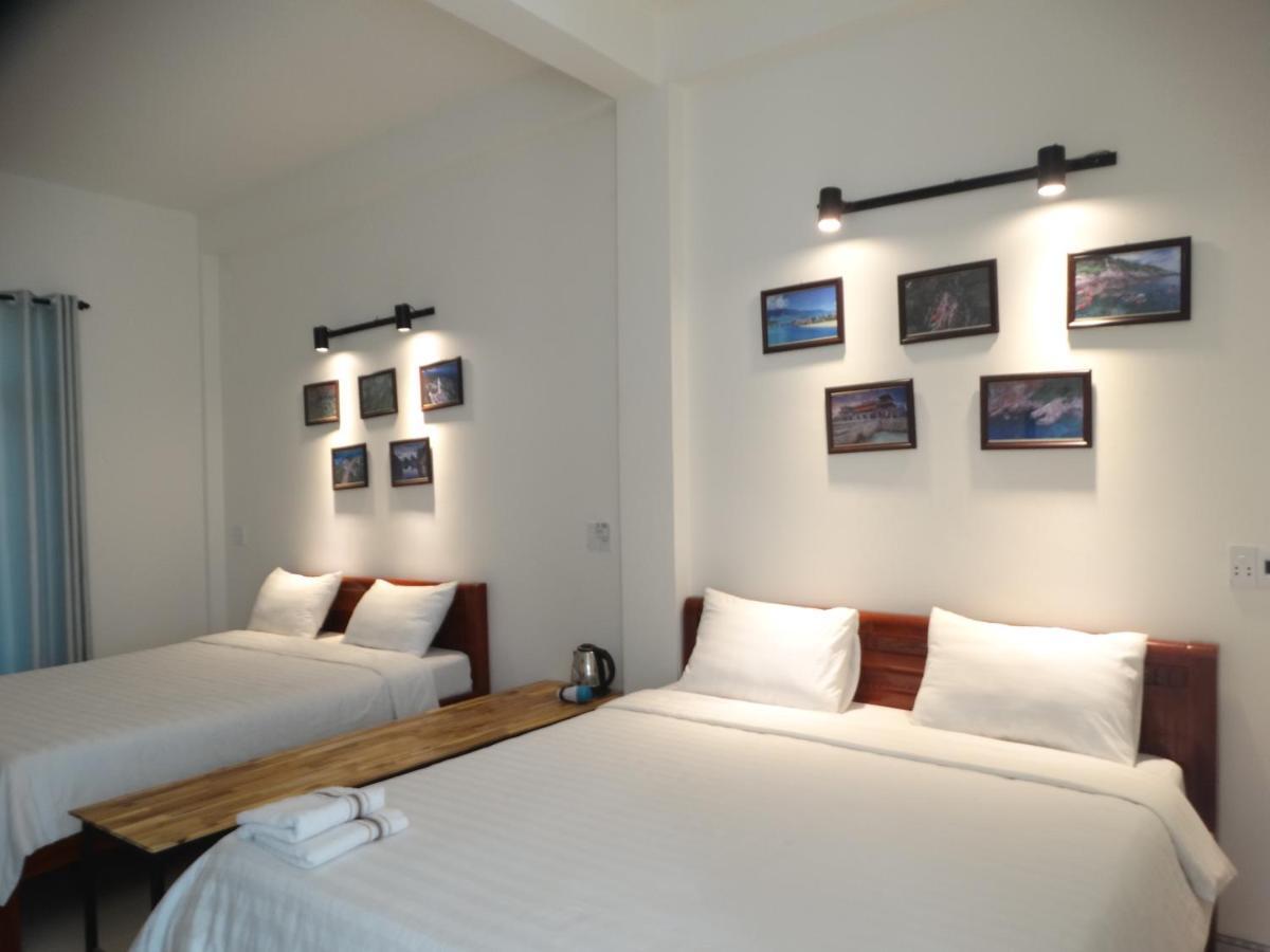 Yellow House Homestay Хойан Экстерьер фото
